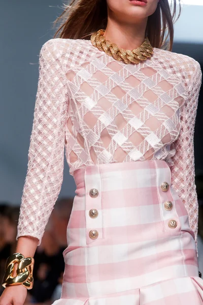 Look 50